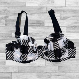 YMI Black and White Bikini Top size XL